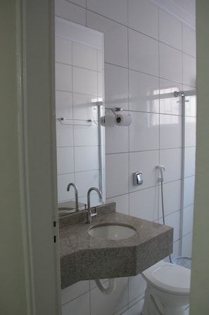Shower, towels