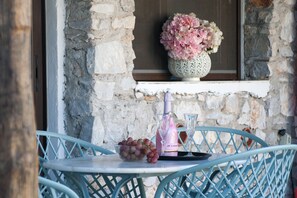 Breakfast area - Angelos studios (Skiathos)