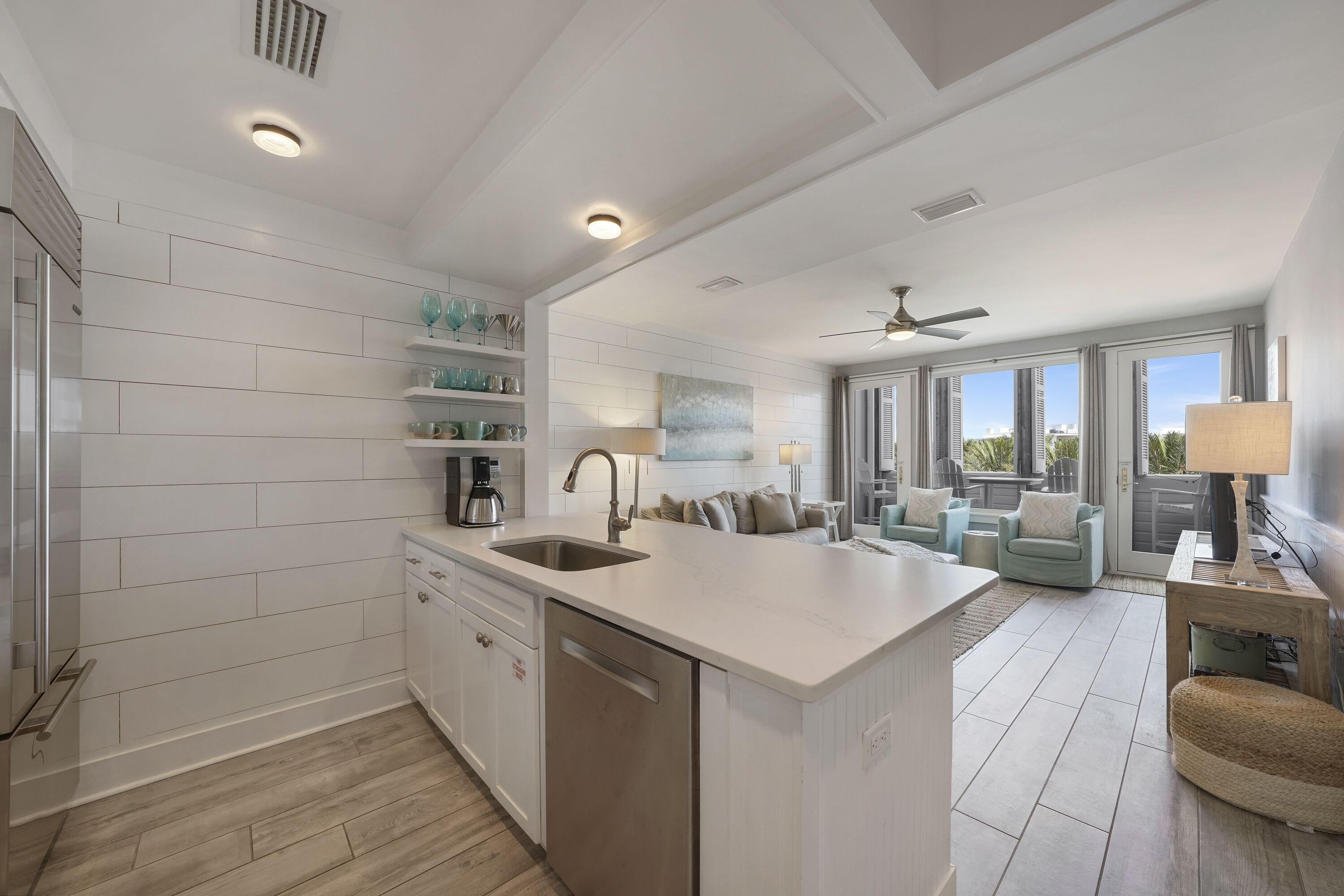 PENTHOUSE W/ GULF VIEWS ABOVE SEASIDE AMPHITHEATER, Above the Crowd