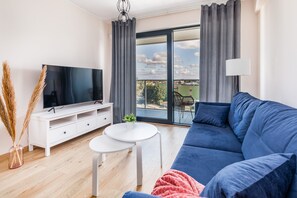 Apartment, 1 Bedroom, Balcony, Beachside | Living room