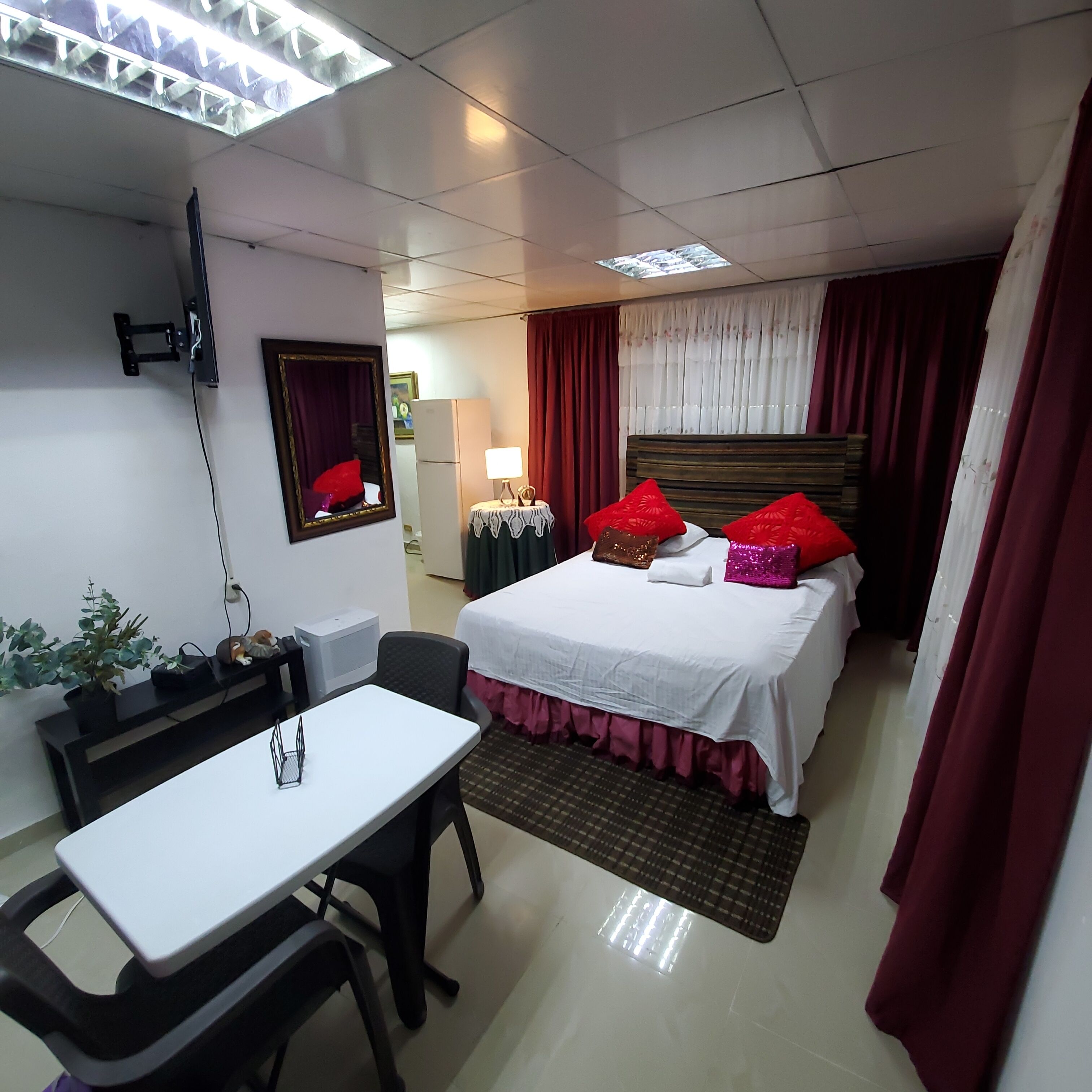 1 غرفة نوم وواي فاي مجانًا وملاءات أسرّة