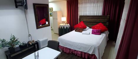 1 غرفة نوم وواي فاي مجانًا وملاءات أسرّة