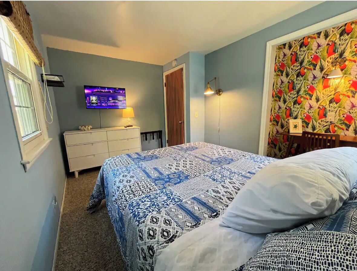 4 bedrooms, desk, free WiFi, bed sheets