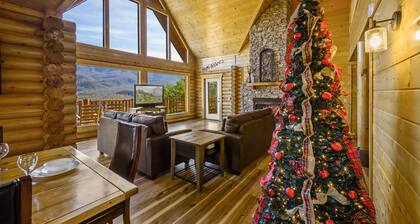 Priceless Views, Game Room, Hot Tub, Firepit & Newly Remodeled! Free Tickets!