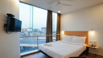 Habitación Premium doble | 1 dormitorio, caja fuerte, escritorio y cortinas opacas