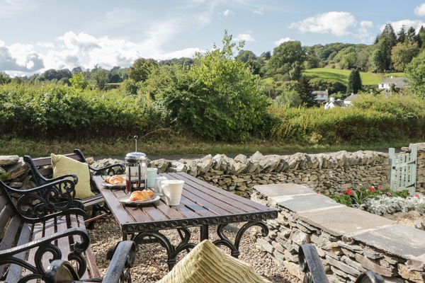 Cottage | Outdoor dining