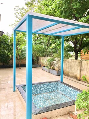Property grounds - Premium 3BHK villa, Splash-pool nr Pune / Lonavla (Talegaon Dabhade)