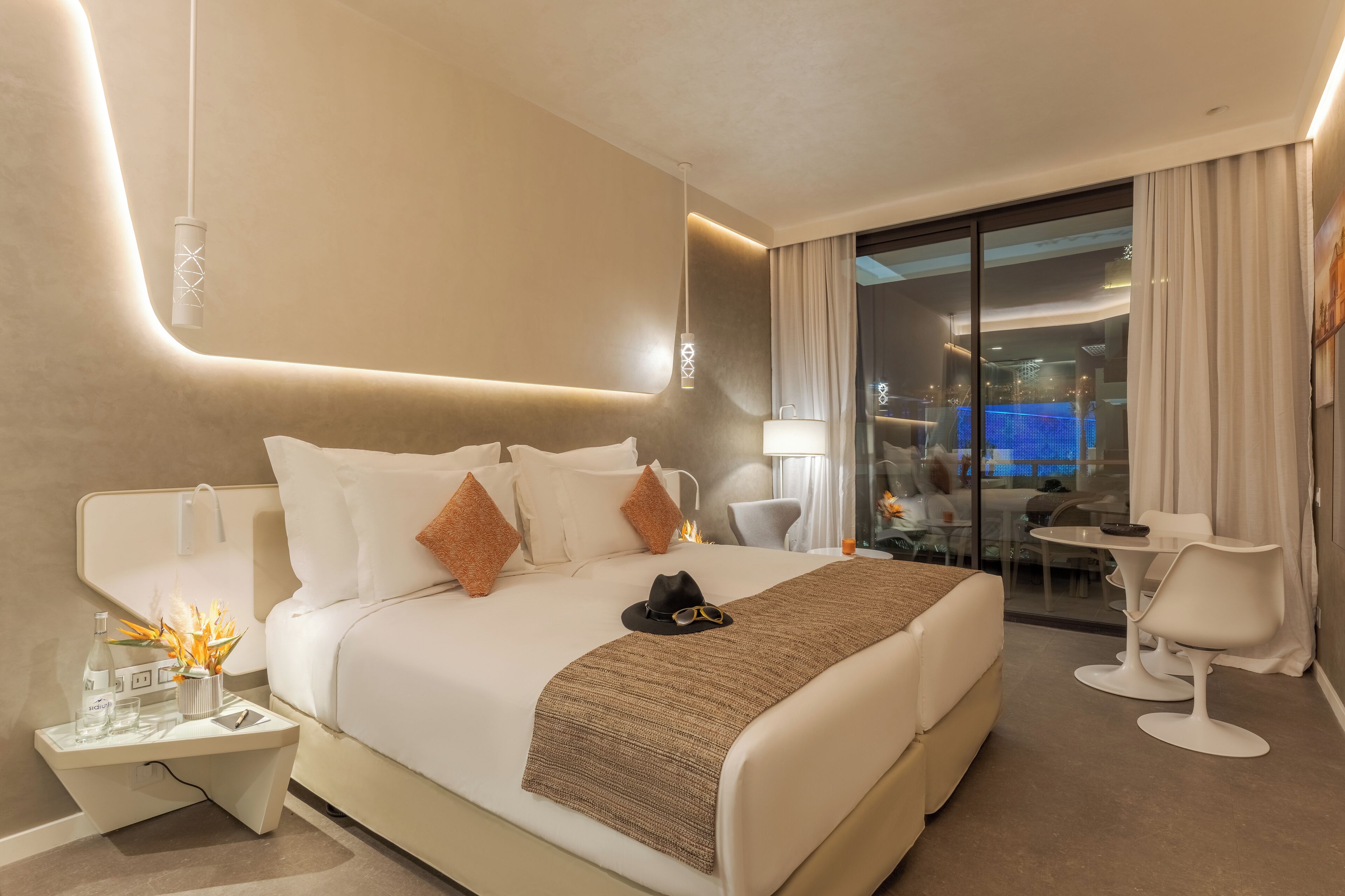 superior double room, city view (cr7 superior avenue) | 1 bedroom, minibar, individually decorated, desk