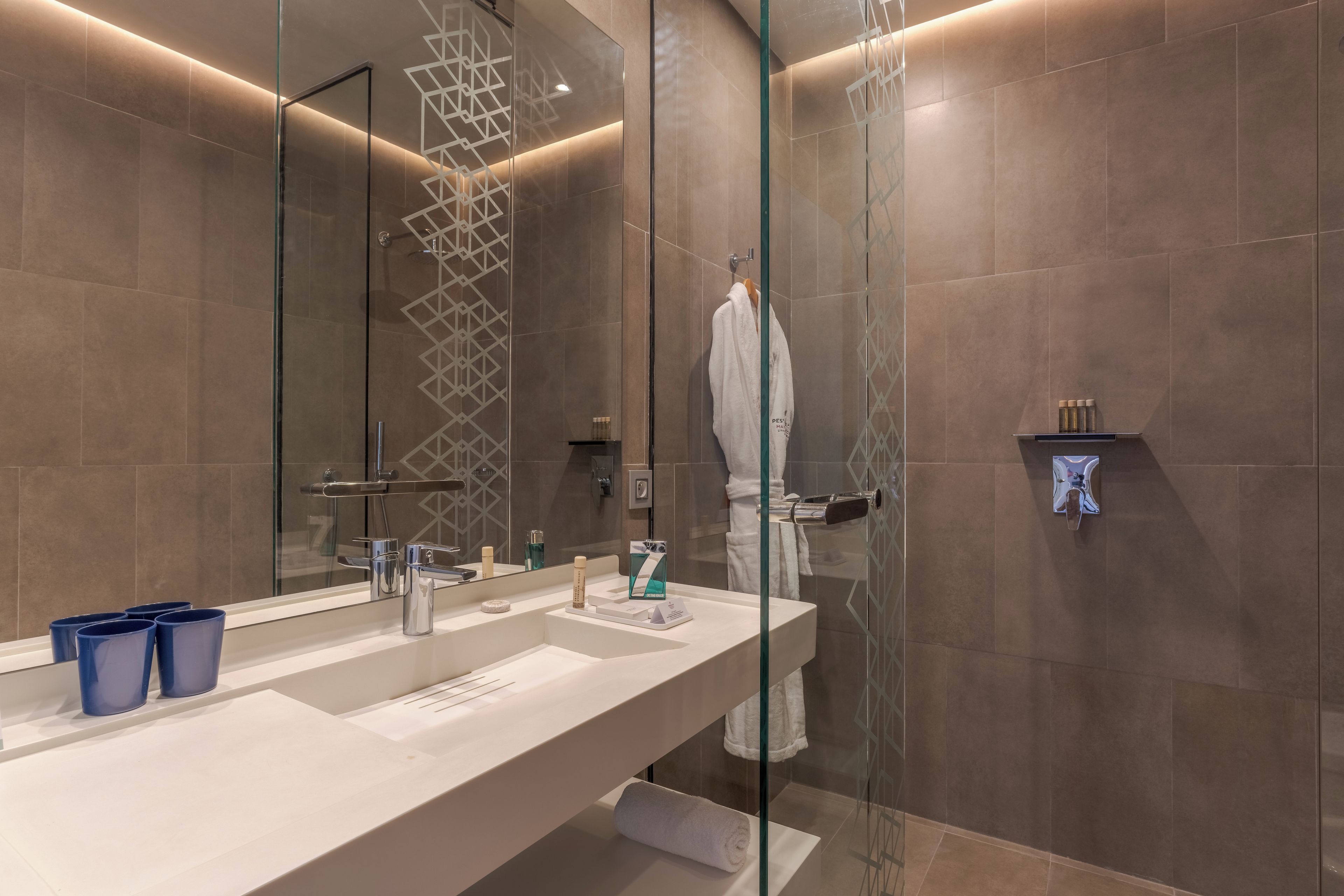 Bathroom amenities