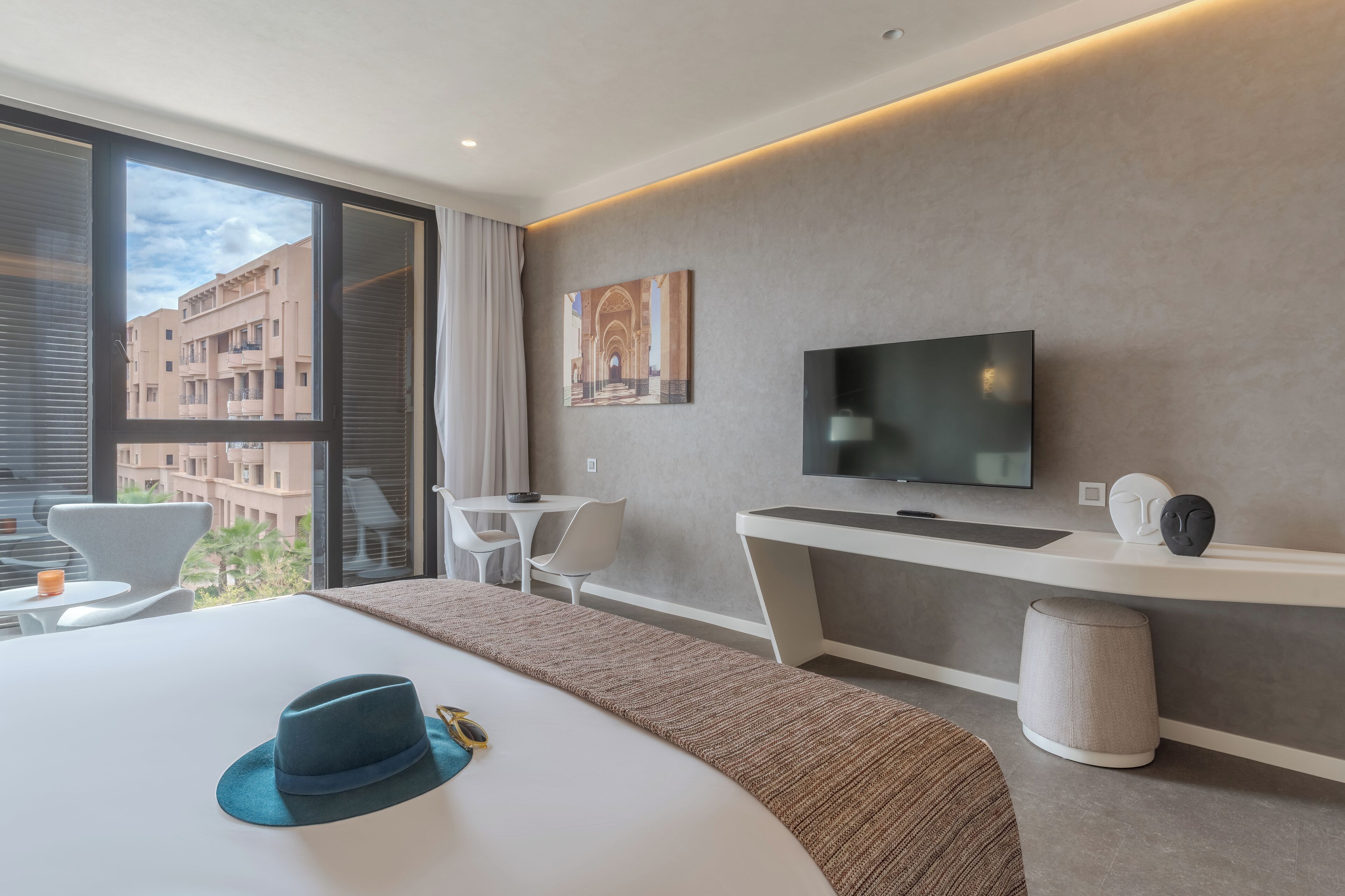 superior double room (cr7 superior) | 1 bedroom, minibar, individually decorated, desk