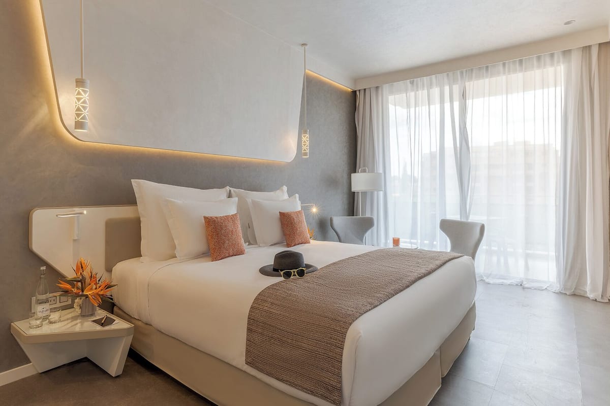 Superior Double Room (CR7 Superior) | 1 bilik tidur, bar mini, meja, dihias secara berasingan 