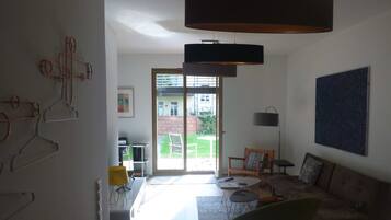 TV, stereo, offices