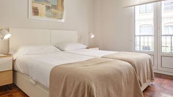 4 Schlafzimmer, Bügeleisen/Bügelbrett, kostenloses WLAN, Bettwäsche