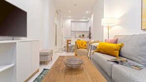Smart TV - Genteel Home Zacatin 103 (Granada)