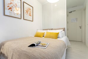 1 bedroom, iron/ironing board, WiFi, bed sheets