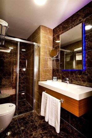 Bathroom - MAJURA HOTEL BUSSINES (Izmir)