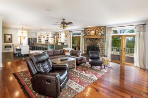 Interior - Ouachita Mountains Luxury Retreat on 40+ acres with Pool, Hot Tub, WiFi (Oden)