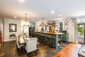 Dining - Ouachita Mountains Luxury Retreat on 40+ acres with Pool, Hot Tub, WiFi (Oden)