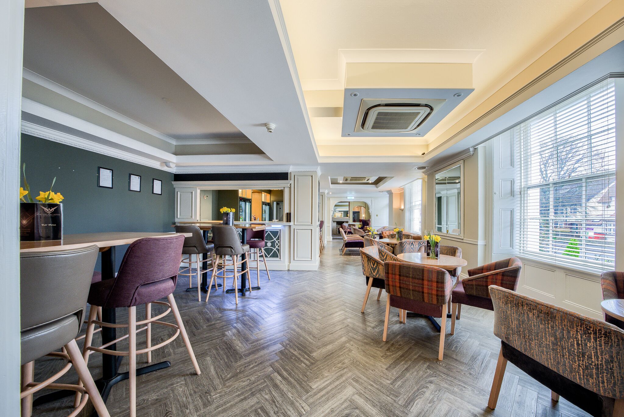 Bar lounge
