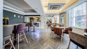 Lounge - The Grosvenor Hotel (Stratford-upon-Avon)