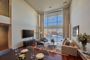 Appartement, 2 slaapkamers (Duplex) | Lakens van Egyptisch katoen, luxe beddengoed, donzen dekbedden