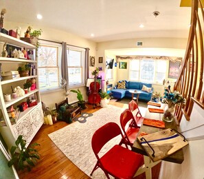 Interior - Private 3Br Apt: King-2Queen -PetPally -LTR-STR (Bay Shore)