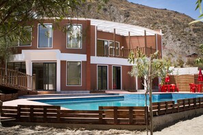 Seasonal outdoor pool