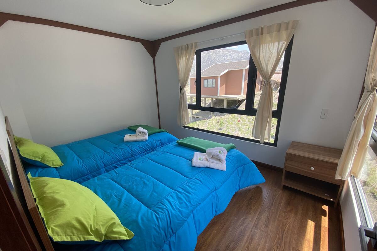 Superior Cabin | Free WiFi, bed sheets