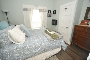 2 bedrooms, in-room safe, iron/ironing board, WiFi