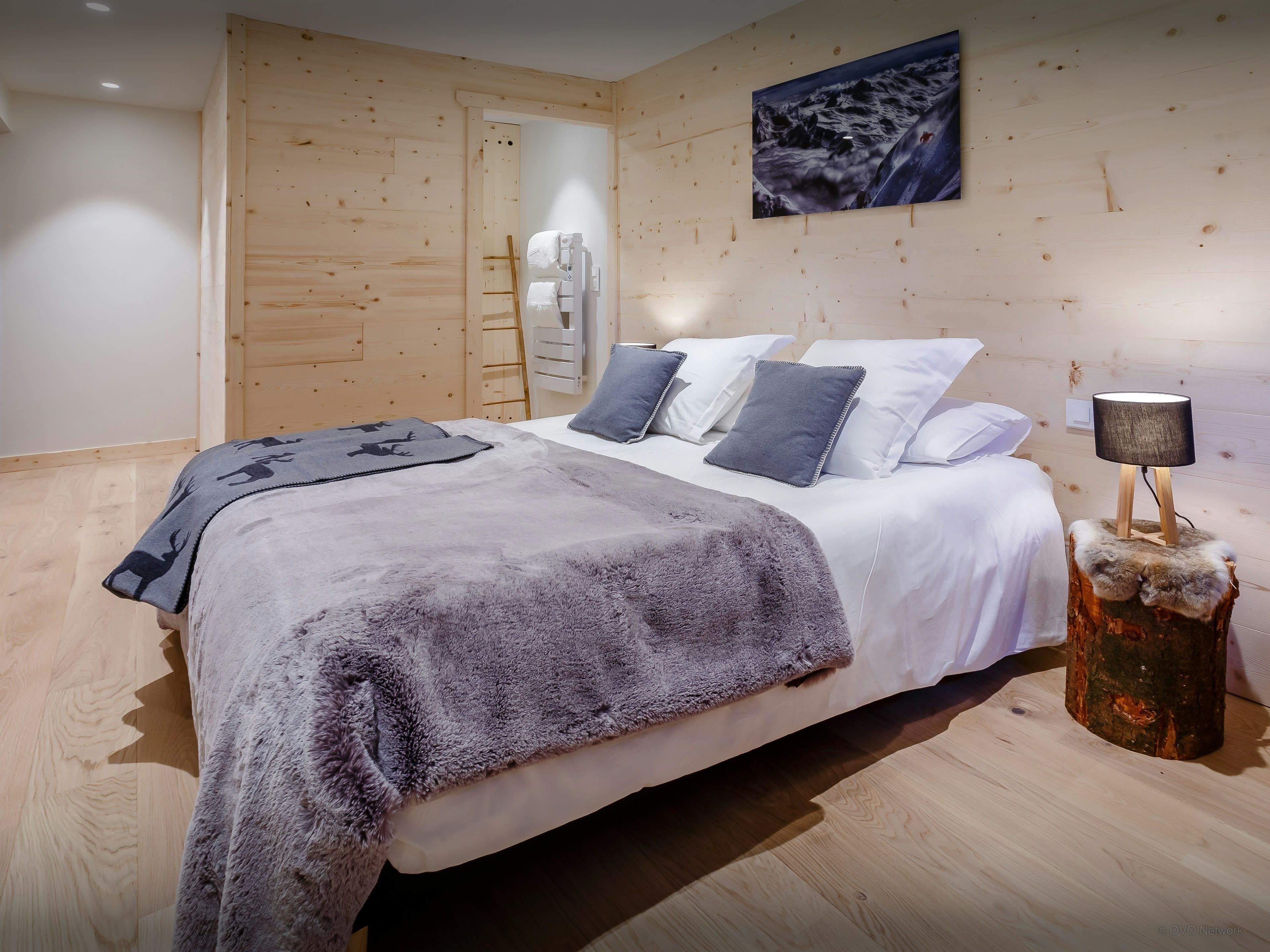 6 bedrooms, iron/ironing board, WiFi, bed sheets