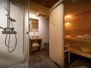 Sauna - Chalet Les Vosnes - Mont Blanc holiday for 14, spa & views - OVO Network (Domancy)