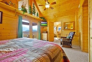 3 chambres, bureau, fer et planche à repasser, accès au Wi-Fi (inclus)