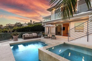 A heated pool - Villa Lareira (Los Angeles)