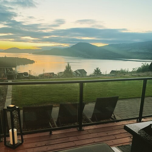Belle Vue Cottage - Lake & Vineyard Views at La Casa Resort - Sleeps 6