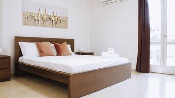 Quarto quádruplo superior, suíte, vista para o pátio | 1 quarto