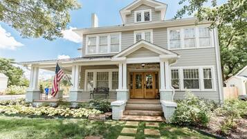 House (Cumberland Ave-203) | Exterior