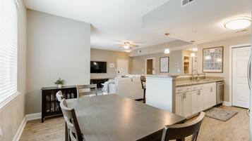 House (10 E. Washington St) | Exterior