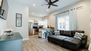 Ferienhaus (614 S. Converse St (Right Side)) | Wohnzimmer