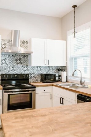 House (614 S. Converse St (Right Side)) | Private kitchen | Fridge, microwave, stovetop, dishwasher