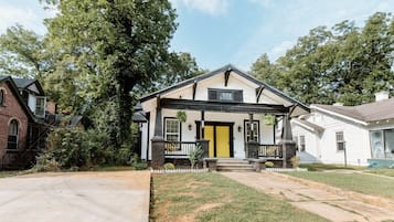 House (616 S. Converse St. (Left Side)) | Exterior