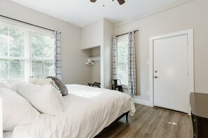 House (616 S. Converse St. (Left Side)) | 2 bedrooms, desk, cribs/infant beds, free WiFi