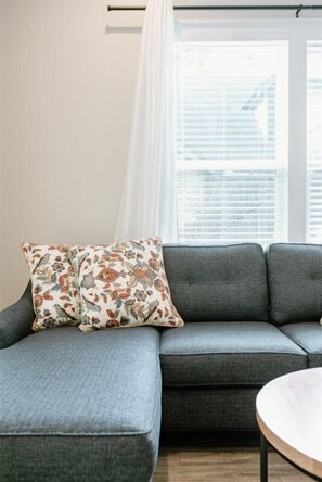 House (616 S. Converse St. (Left Side)) | Living room | Flat-screen TV