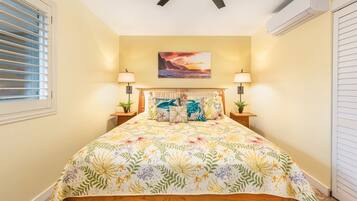 1 soverom, safe på rommet, strykejern/-brett og reiseseng for barn