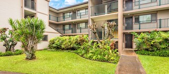 Ocean Front, Ground Level 1 Bedroom with King, Sleeps 4, with Cold AC