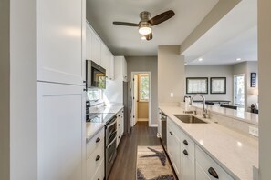 Fridge, microwave, oven, stovetop - Relax at the Beach over looking the Bay (Ocean View)