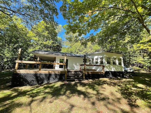 Champlain cottage<br>102 sunset drive <br>Swanton Vermont 05488 