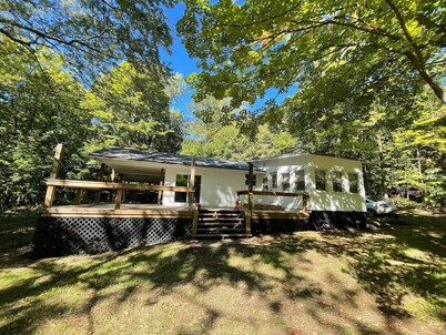 Champlain cottage<br>102 sunset drive <br>Swanton Vermont 05488 