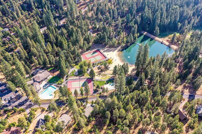 Blue Lake Springs A-Frame Of Mind Cabin in Arnold