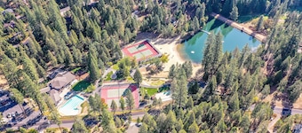Blue Lake Springs A-Frame Of Mind Cabin in Arnold