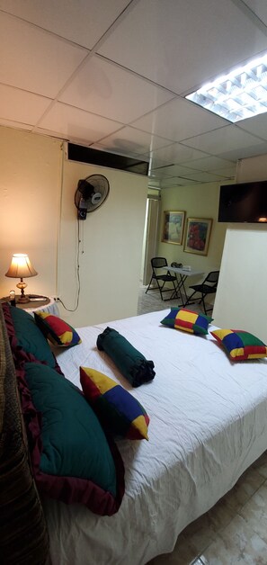 1 bedroom, free WiFi, bed sheets